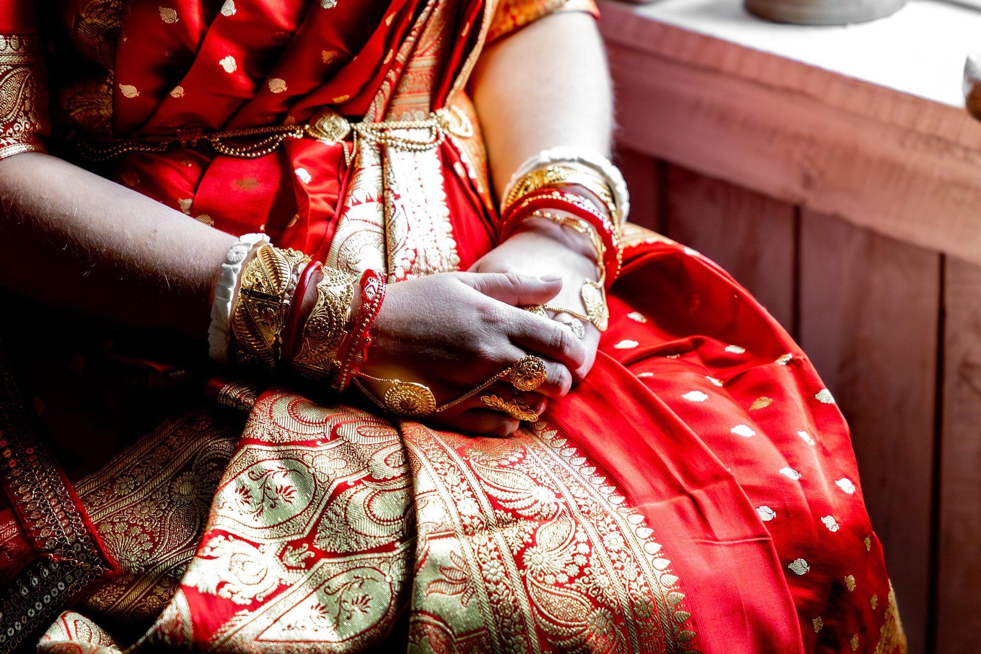 Weddings — frame 20