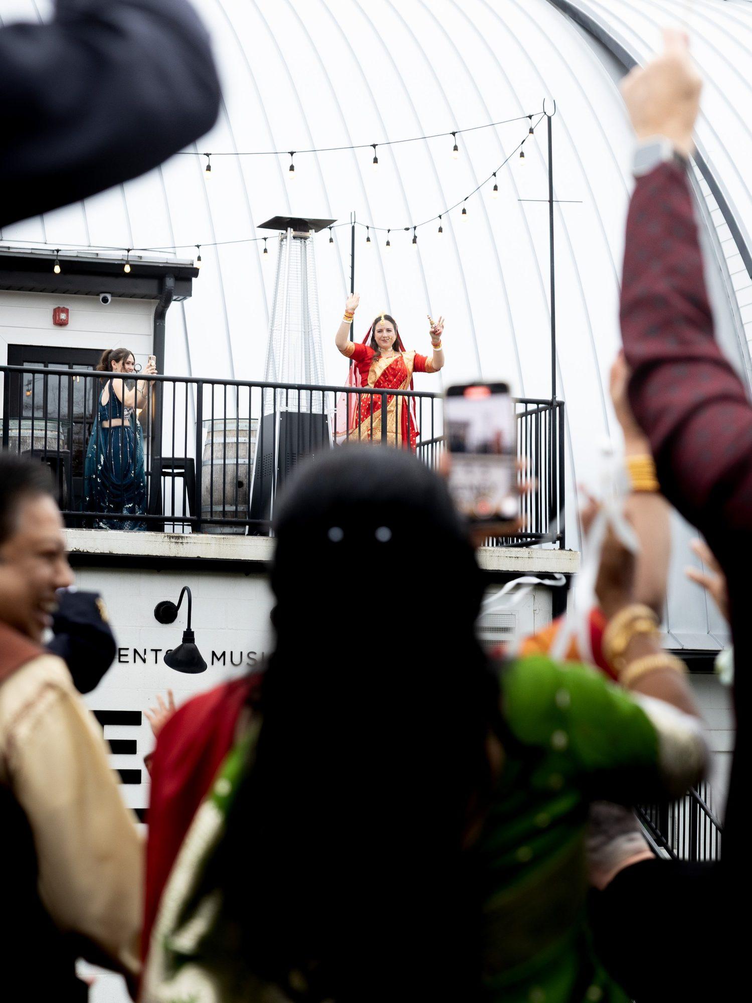 Weddings — frame 23